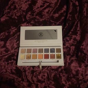 ABH Carli Bybel Palette
